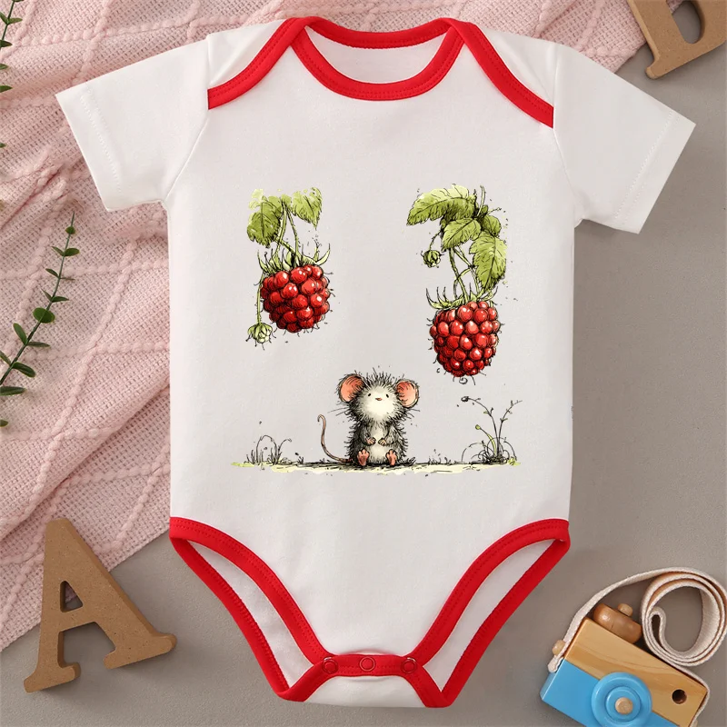 Pure Cotton Onesie Cute Little Mouse Likes Berry Print Bodysuit Comfortable Cloth for Baby Jumpsuit for 0 To 12 Months Newborn