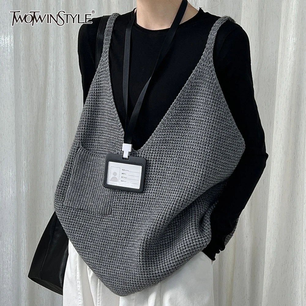 

TWOTWINSTYLE Solid Spliced Pocket Basics Retro Vest Female V Neck Sleeveless Loose Casual Lazy Women's Vests Autumn Fashion New