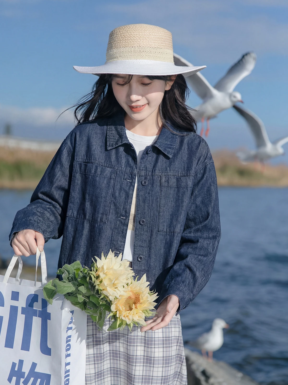 

Свободная женская синяя джинсовая рубашка с длинным рукавом, отложным воротником, в стиле кардигана, весенний повседневный топ в корейском стиле от Meining