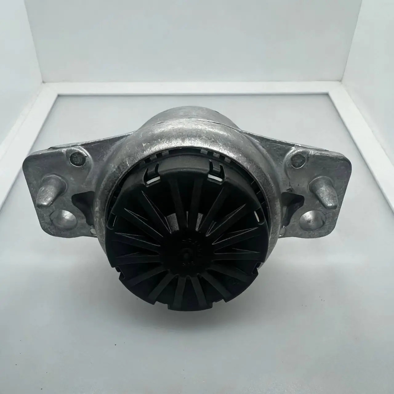 

Transmission Mount Left Engine Mounting T4A13900 For Land Rover Jaguar F-PACE LR117099 T4A31807 LR094228