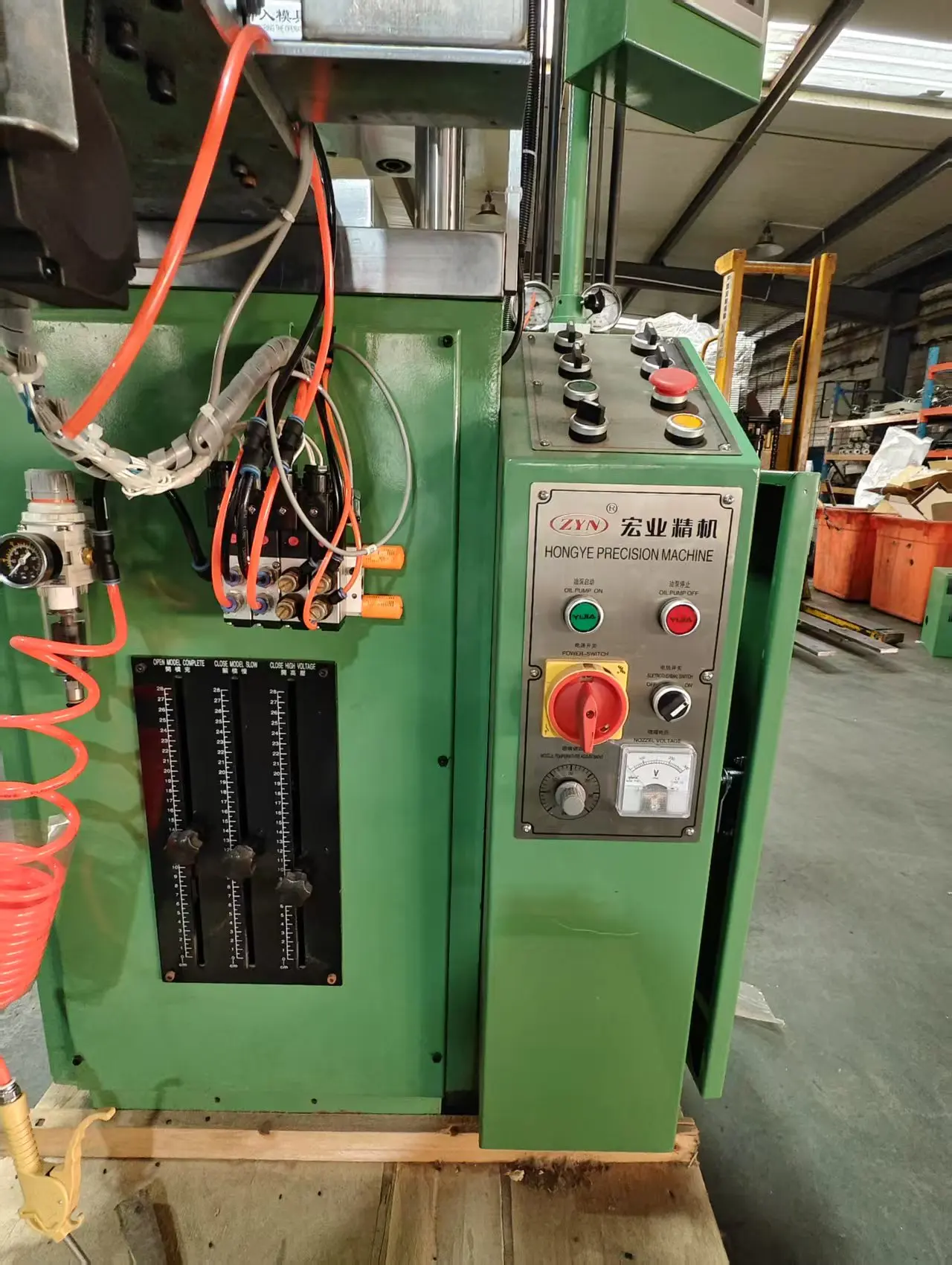 ZYN PLC-Controlled Automatic Open-End Injection Molding Machine Inject Pin Box Plastic/Nylon Zipper Making Motor-Driven 380V