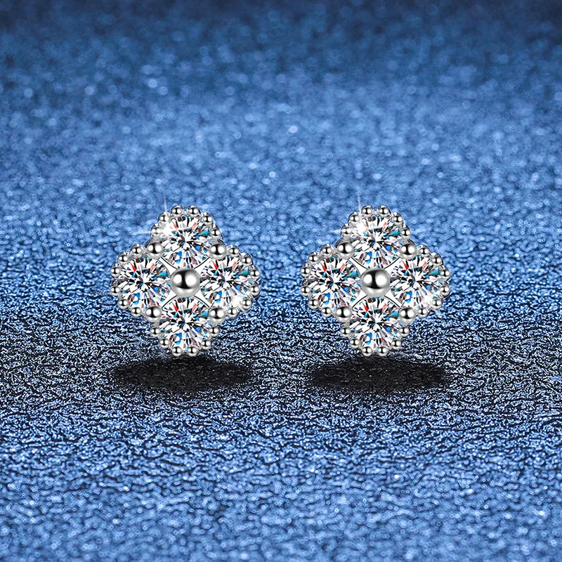 

Platinum PT950 moissanite earrings high-end four-leaf clover 18K white gold earrings light luxury simple cross-border exclusive