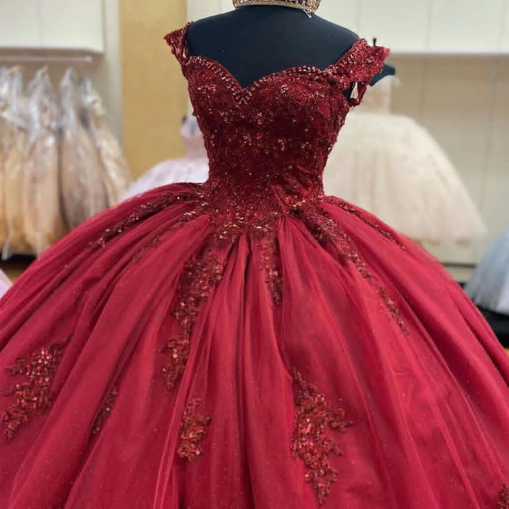 Real Image Burgundy Beading Ball Gown Quinceanera Dresses Glitter Crystals Sweet 15 16 Prom Party Dress Tulle Robes De Soirée