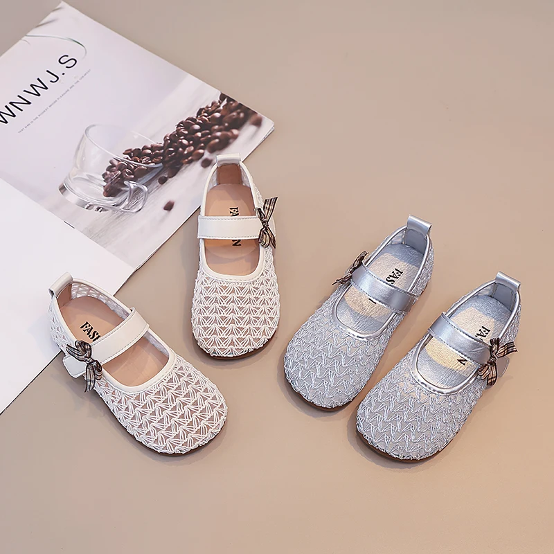 

Новые повседневные туфли весна-лето 2026: однотонные, низкие, сетчатые, с вырезами, модные и универсальные, для девочек, на плоской подошве