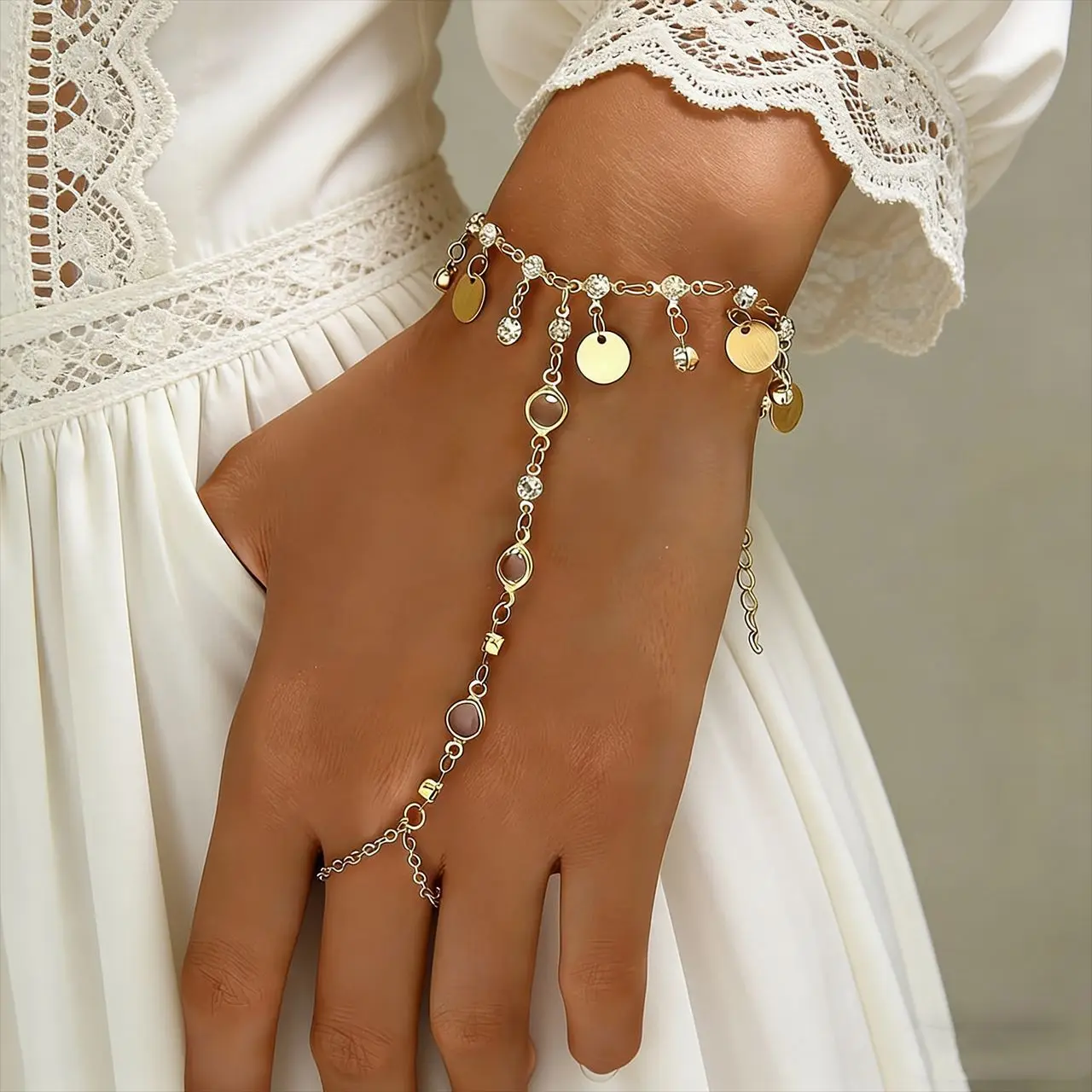 Böhmisches Zirkon-Pailletten-Quasten-Fingerarmband für Frauen Glänzende Strassbesetzte Fingerkette Trendiges Accessoire Geschenke – Detail 1