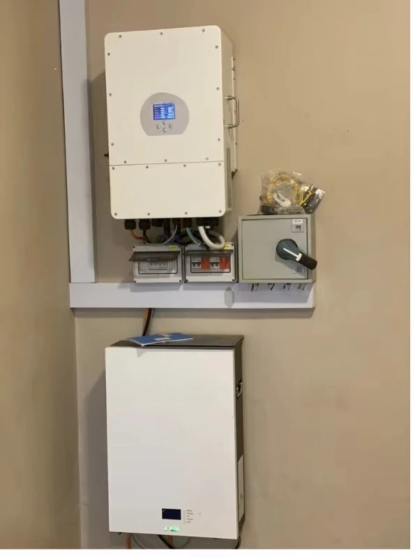 48V 200AH Lithium Solar Battery Storage System Wall-Mounted IP65 Protection CAN Communication Port Hybrid Grid Home