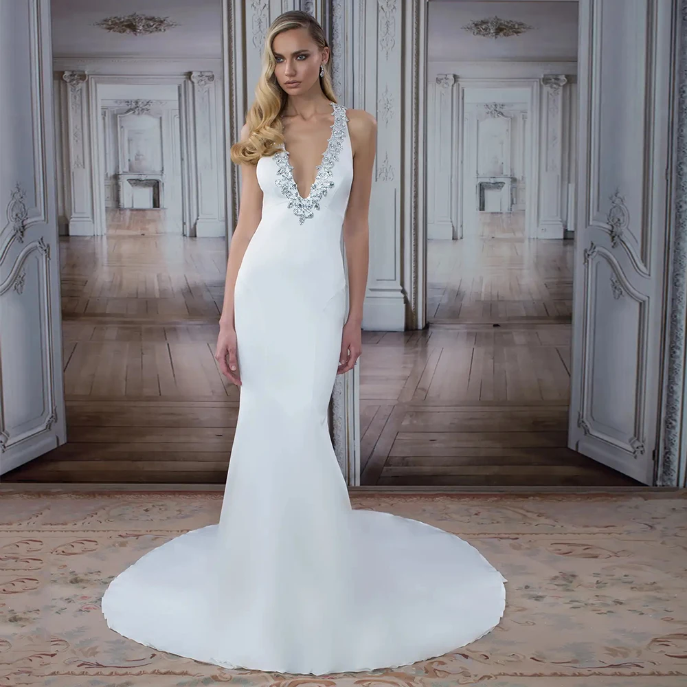 

Customized Wedding Dress Crystal Deep V Neck Halter Backless Sleeveless Sexy Wedding Gowns for Women Mermaid/Trumpet Bridal Gown