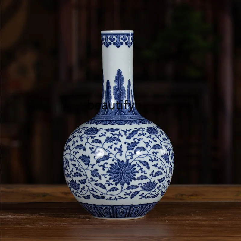 

Blue and white porcelain Jingdezhen ceramic vase ornament new Chinese museum rack porcelain