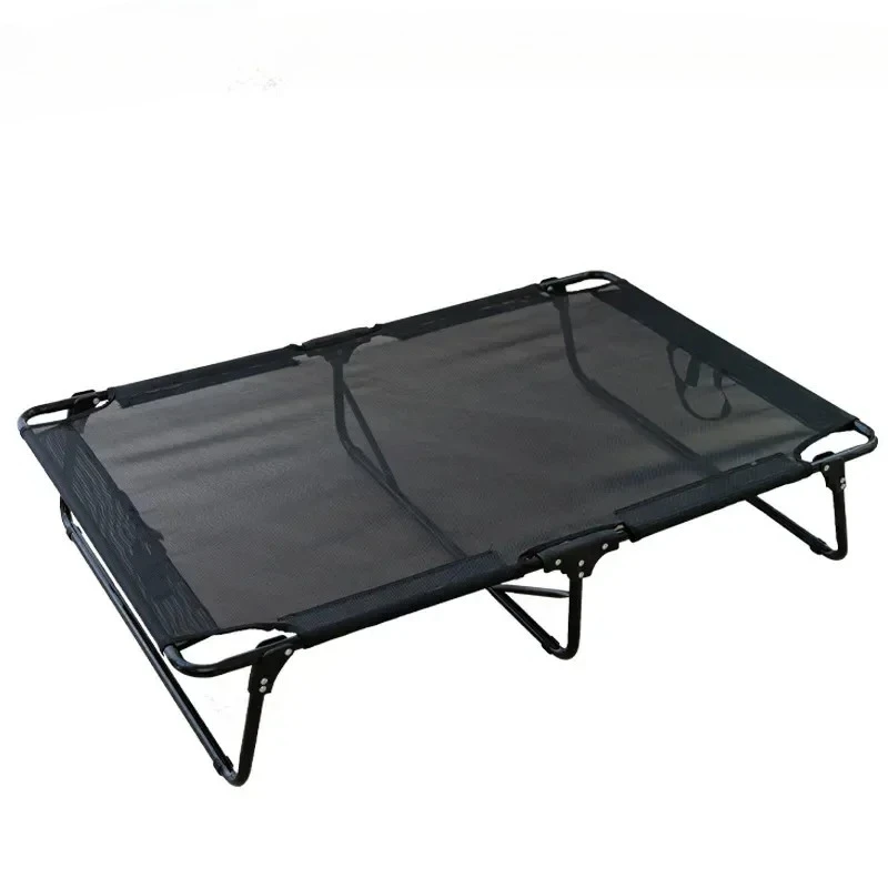

The dog is ground-safe and moisture-proof, and the camp bed is foldable