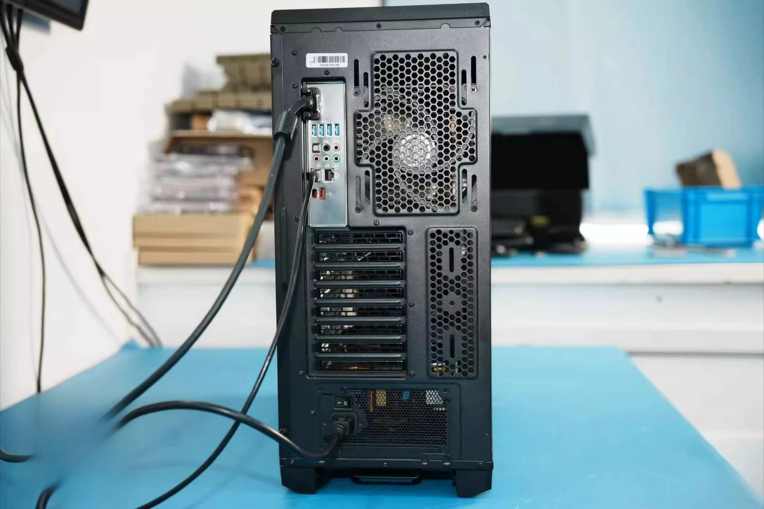 32 ядра, 64 нити рабочая станция 3200 64G*8 2T NVME