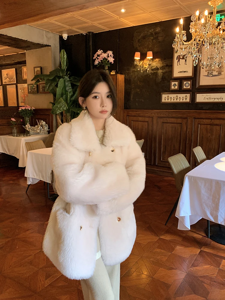 

Toka Sle Women's Fur Coat Lamb Fur Long Jaet Mid-Length Winter Outerwear Leather And Fur Inteated New Arrival 2025