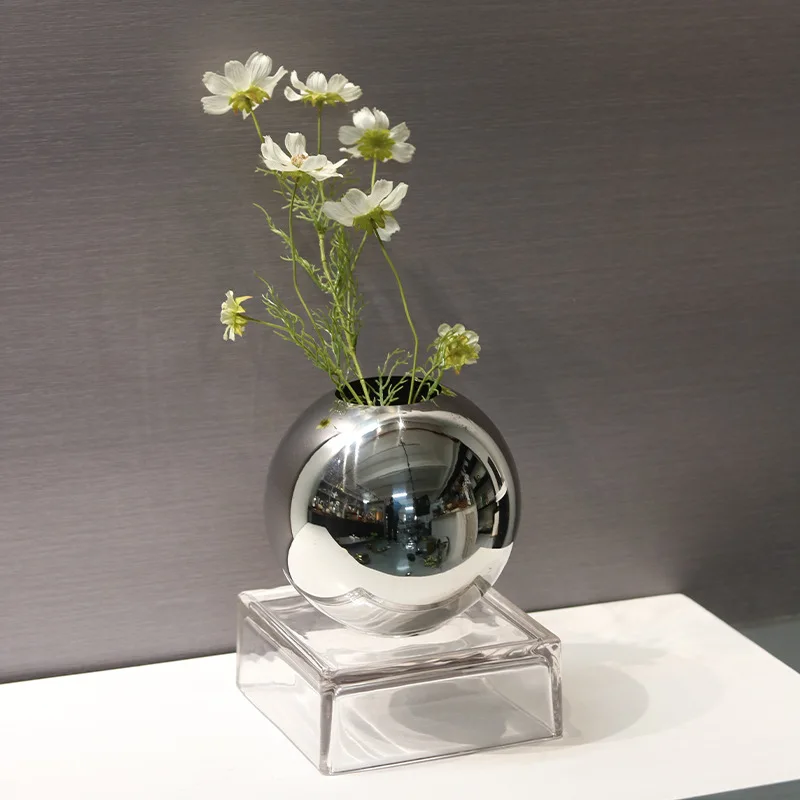 Modern simple inverted pile flower arrangement stainless steel mirror desktop hotel decoration model room decoration