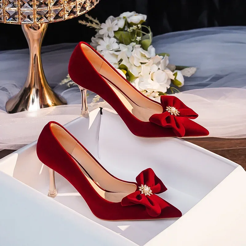 

Red high-heeled wedding shoes for women in spring, new Chinese style wedding shoes for brides. Show off and don't tire your feet