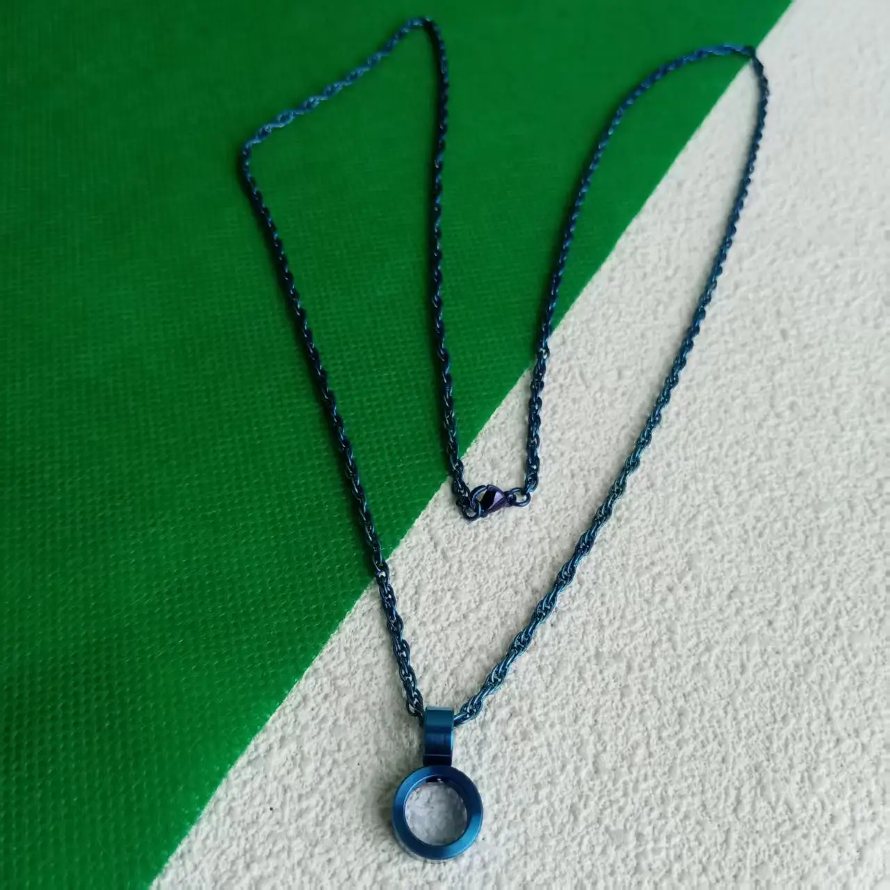 

2.5mm pure titanium blue Fried Dough Twists chain necklace with blue universal pendant Color: Blue Length: 60cm/65cm Button: Reg