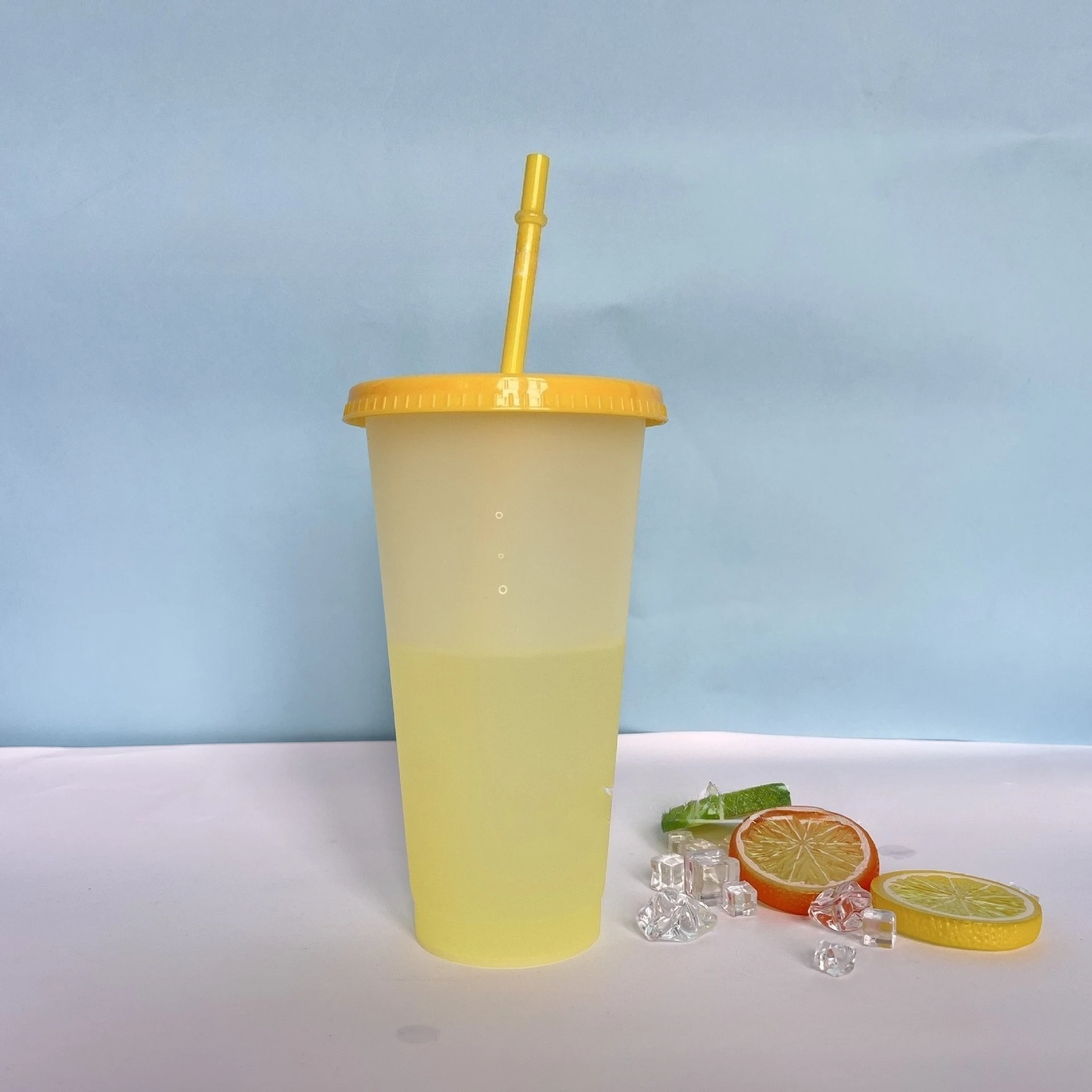 

Стакан из полипропилена 24 унции, меняющий цвет, с эффектом изменения цвета при контакте с холодом, прозрачный, однослойный, с трубочкой, для воды и сока