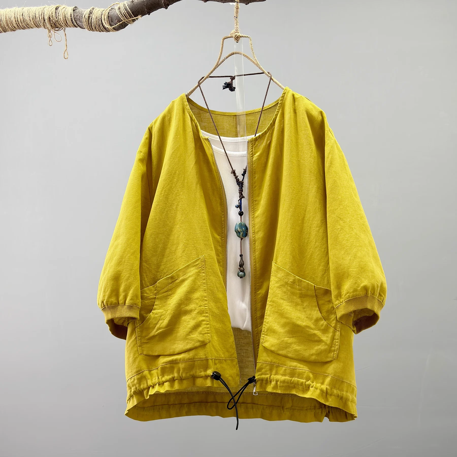 

2025 100% льняные белые однотонные рубашки и блузки для женщин, японские модные летние топы больших размеров, топы с короткими рукавами, куртка