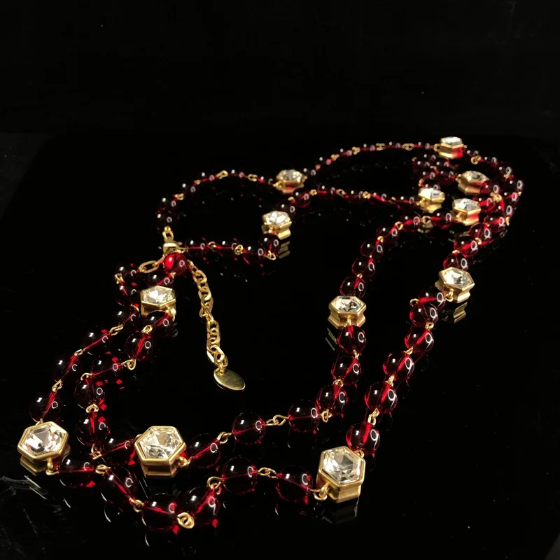 collar-largo-vintage-medieval-de-cristal-rojo-con-cuentas-y-multiples-capas-elegante-collar-con-incrustaciones-de-diamantes