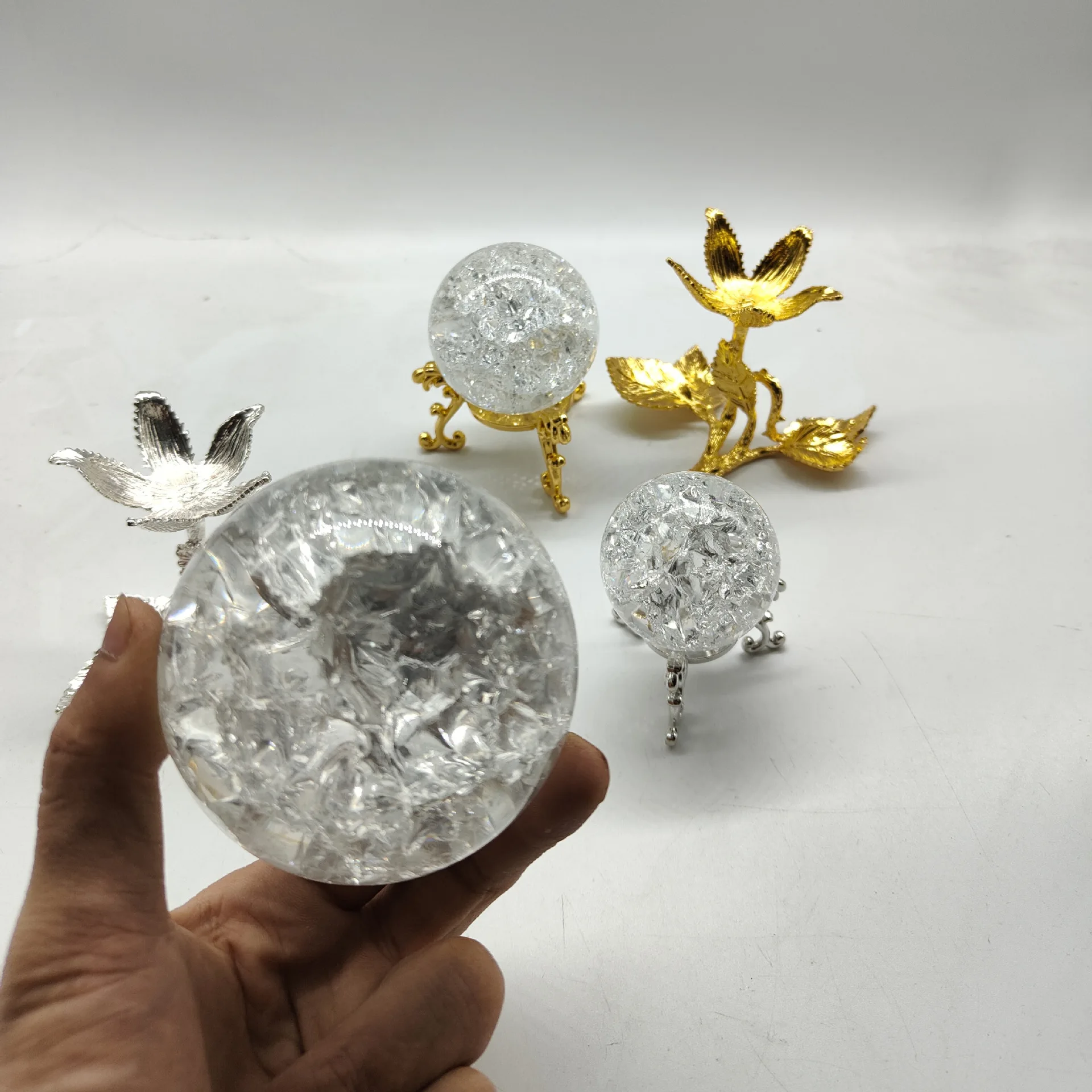 3/4/5/6cm Ice Crack Crystal Ball Glass Quartz Marbles Magic Sphere Fengshui Figurine Desk Ornaments Living Room Home Decoration