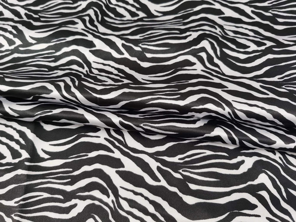 1 Meter x 1,48 Meter gestreifter Zebra-Satin-Druckstoff, weiches Futter – Detail 6