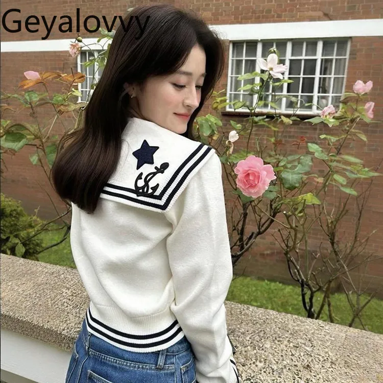 

Свитер женский вязаный с длинным рукавом, в стиле колледж, с воротником-стойкой, цветными блоками и 3D-значком, белый, верхняя одежда
