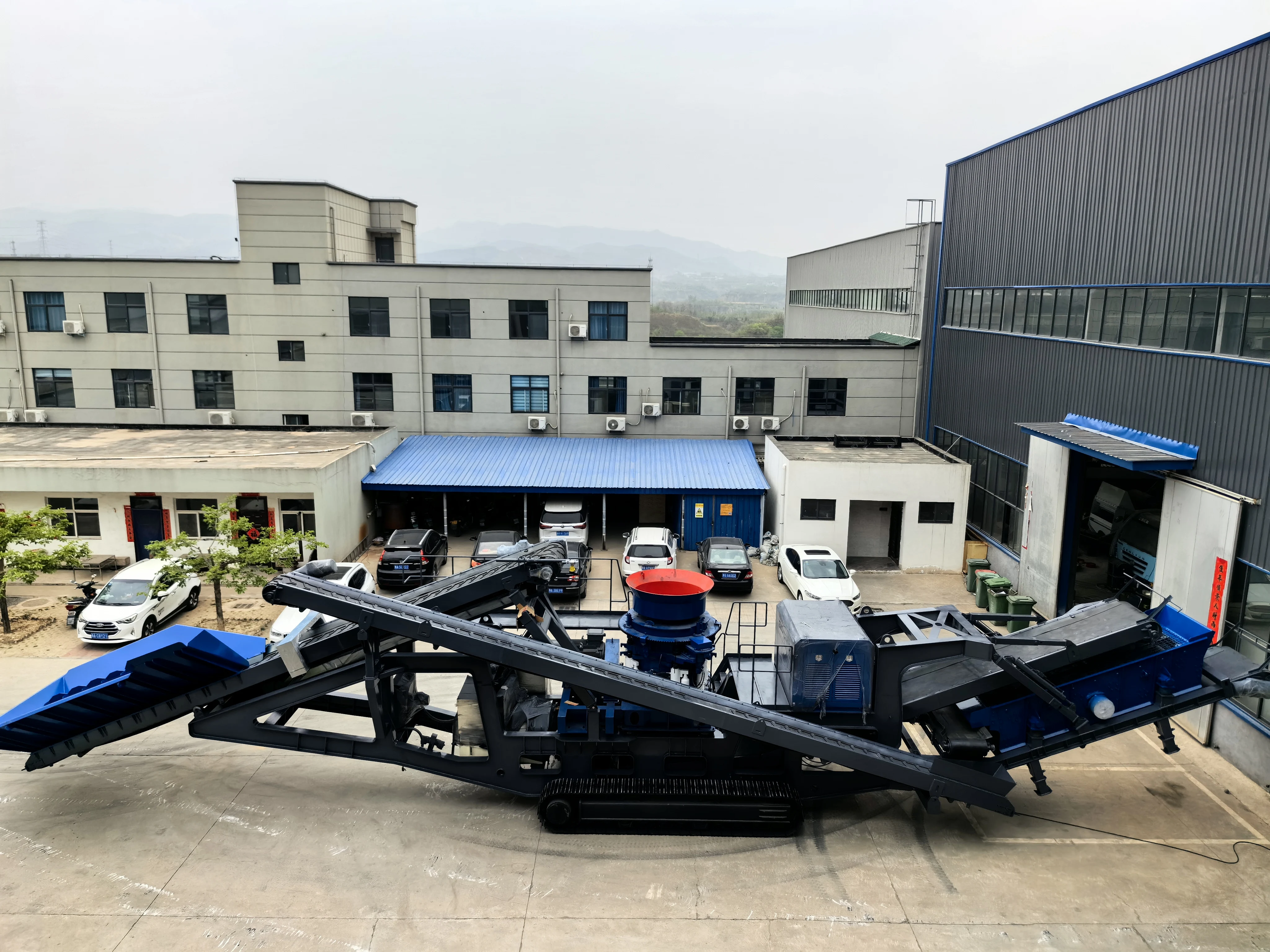 High Efficiency Stone Quarry Movable Cone Crusher  Crawler Type Mobile Cone Crusher Plant  Crawler Crusher Station