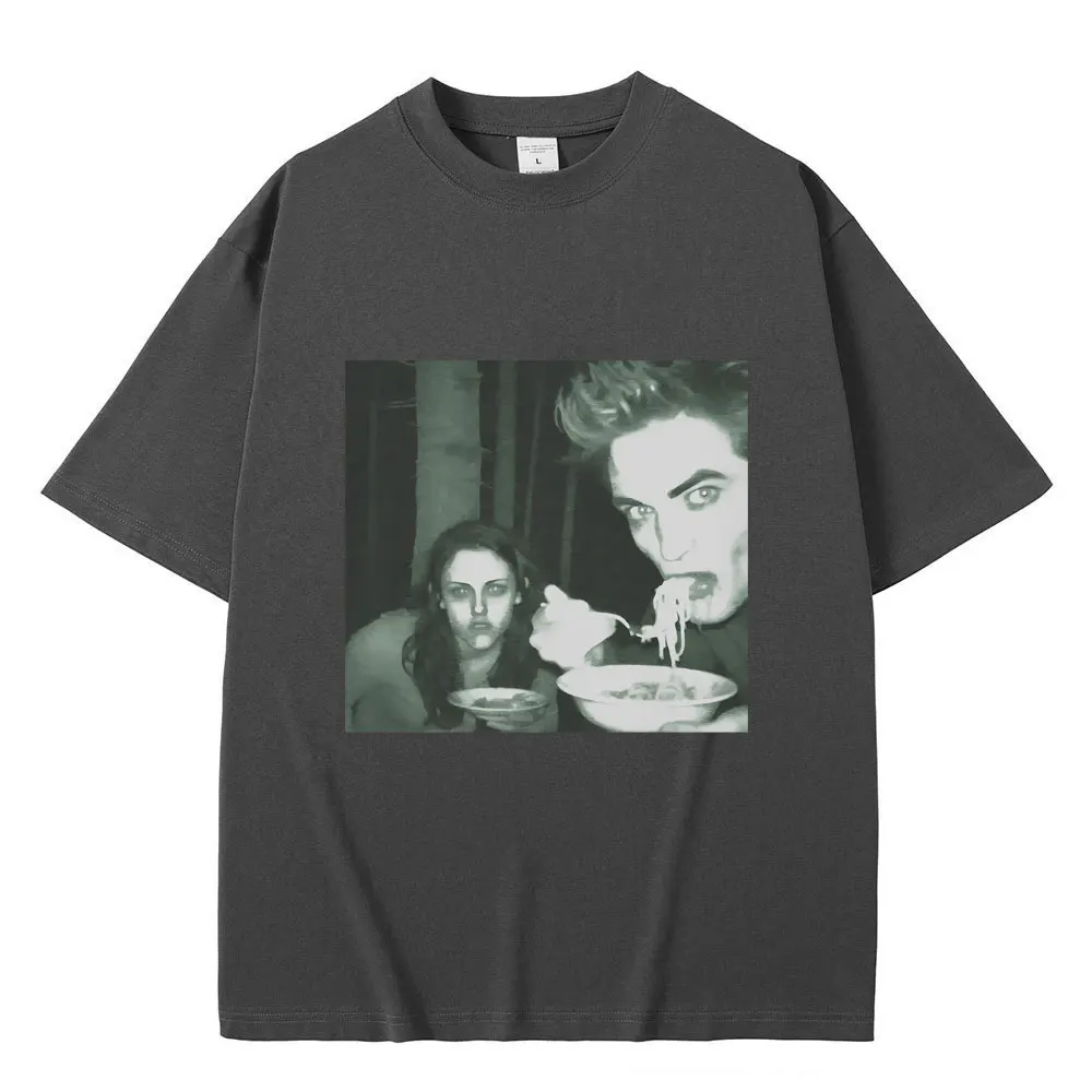 Funny Twilight Edward and Bella Eating Noodles in The Forest Tshirt Robert Pattinson Meme T-shirt Men Vintage Oversized T Shirts