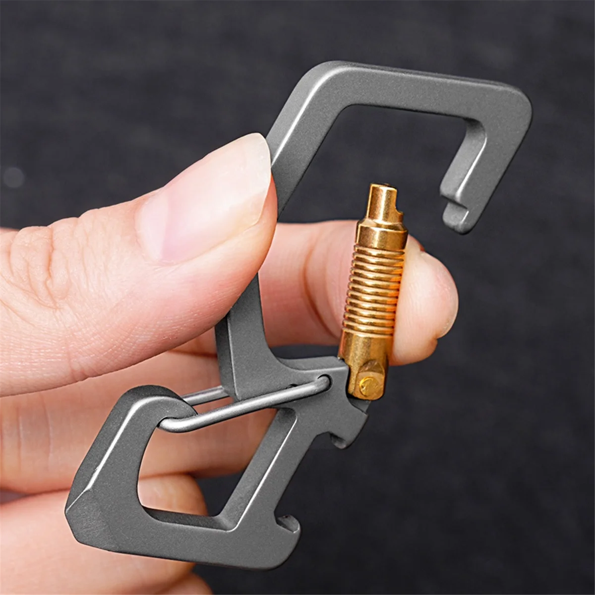 【مخزون محدود!】سلسلة مفاتيح تيتانيوم