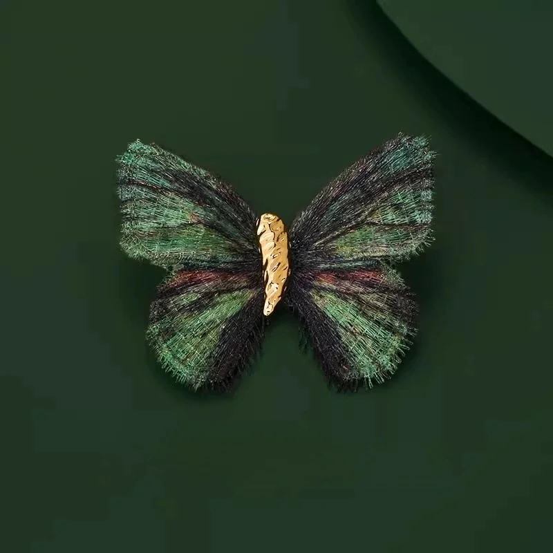 New Gradient Embroidered Butterfly Chest Flower Vintage Brooch For Women Unisex Exquisite Clothing Bag Accessories Pins Jewelry