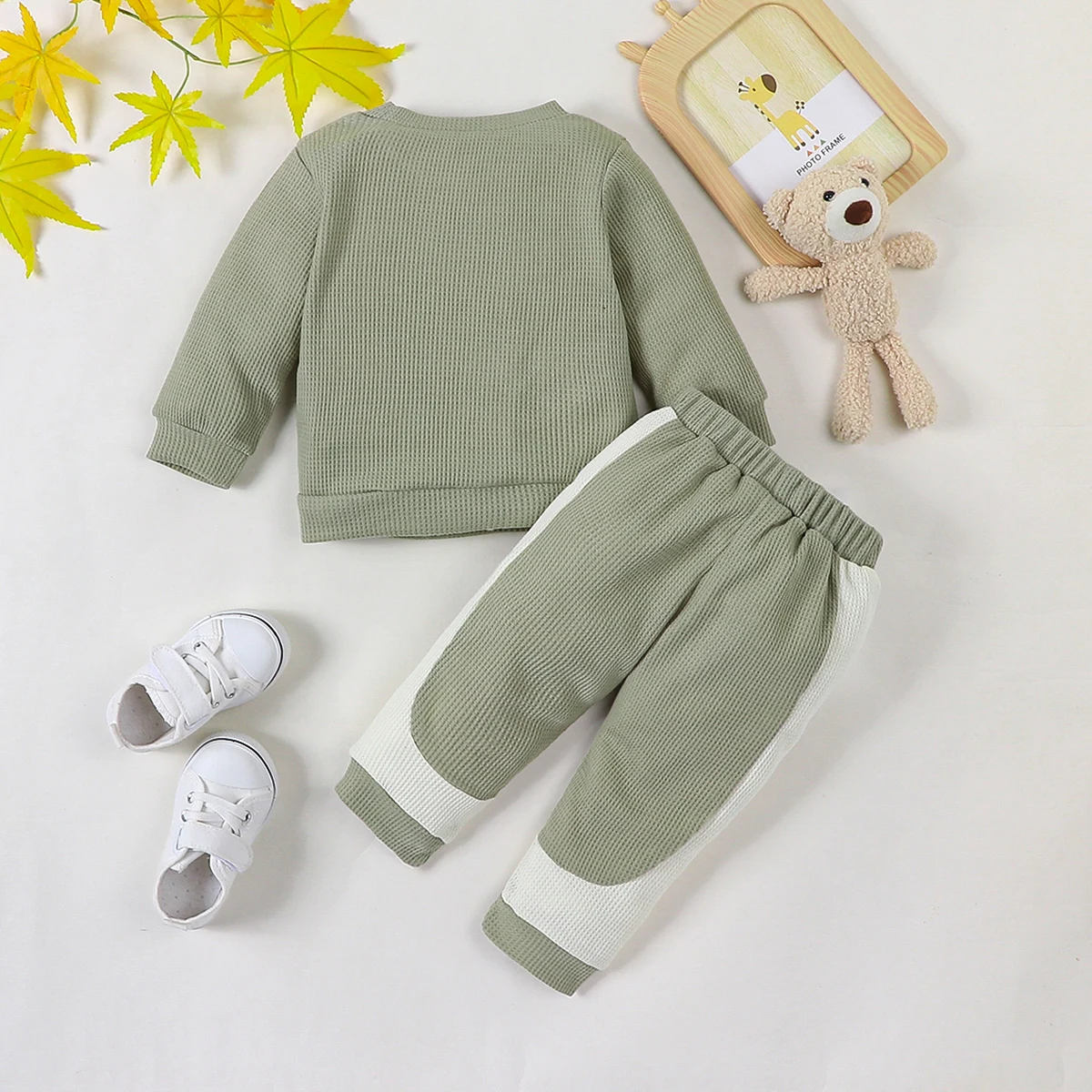 Herbst-Winter-Mode-Outfit für Babys im Sportstil, A-Linien-Oberteil mit Stickerei, langärmlig, Rundhalsausschnitt, Hosen-Set, süß und stilvoll – Detail 2