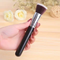 Single Flat Head Liquid Foundation Brush Oblique Flat Head Loose Powder Foundation Brush Beauty Tool Makeup Brush Beauty