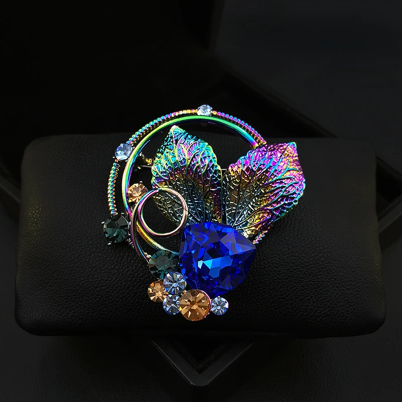 

Brooch Luxury Baroque Vacuum Color Plated Bouquet Pin Accessories Exquisite High-End Women's Suit Neckline Corsage Jewelry 1883