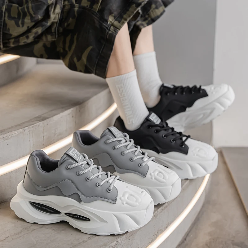 أحذية رجالية ربيعية قابلة للتنفس 2025 أحذية رياضية غير رسمية للشباب بطراز جديد، أحذية عصرية متعددة الاستخدامات بنعل سميك ونعل سميك للأب