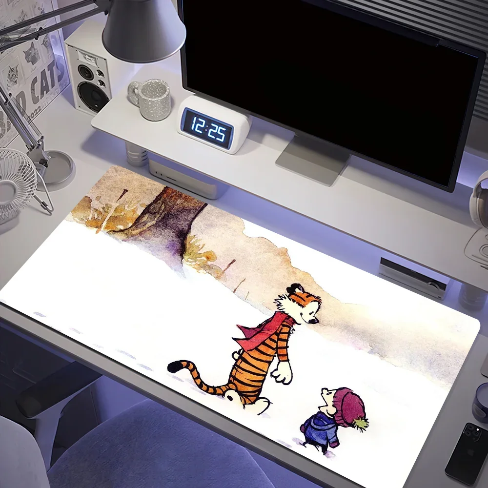 Calvin en H-Hobbes Leuk voor pc Grote muismatten Bureau-gamingmuismat Gestikte randen Antislip rubberen basis Verlengde muismatten