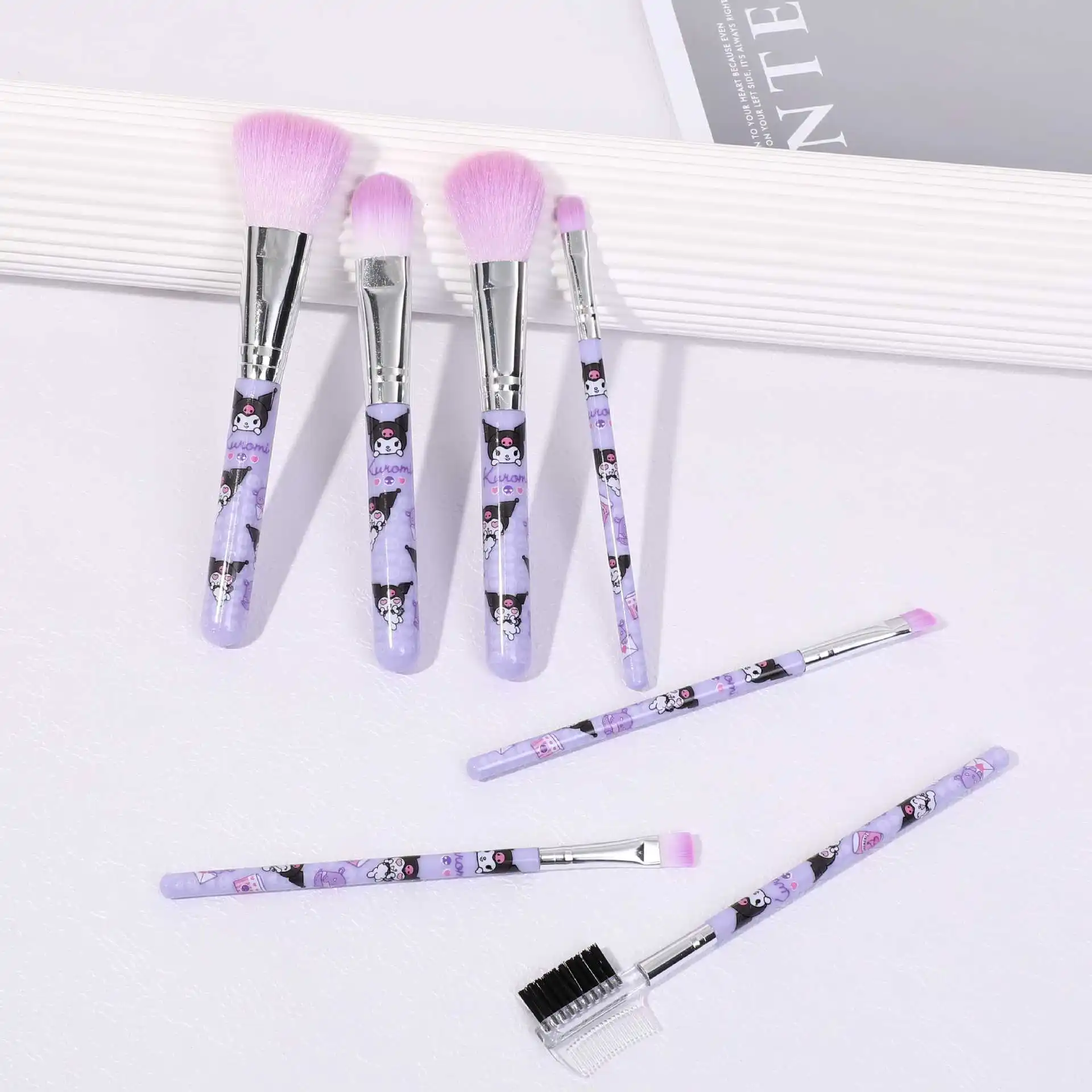12Pcs Set Kuas Makeup Kuromi Lucu Alat Makeup Wajah Kartun Kreatif Kuas Bedak Tabur untuk Hadiah Ulang Tahun Anak Perempuan