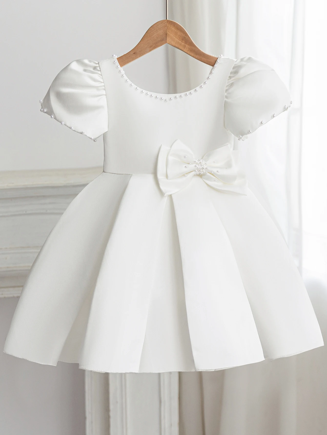 

White Dress Girl Birthday Party Wedding Flower Girl Short Skirt Backless Evening Dress