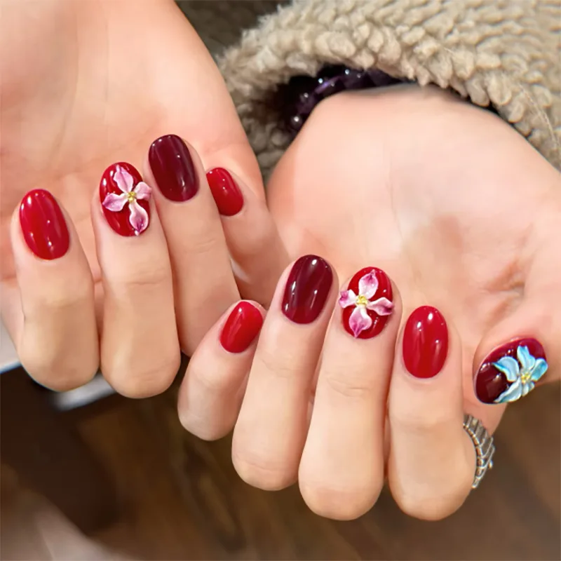 

24pcs Burgundy Short Round Fake Nails with 3D Flower Design Brightening Effect Press-on Style Suitable As A Gifting for Girls