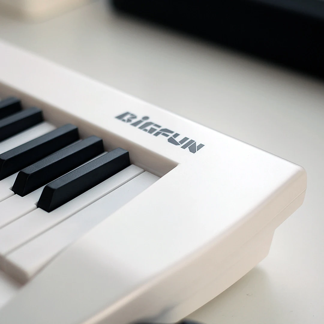 Cinta teclado de piano keytar mini 37 teclas instrumentos musicais sintetizador digital das crianças eletrônico controlador midi