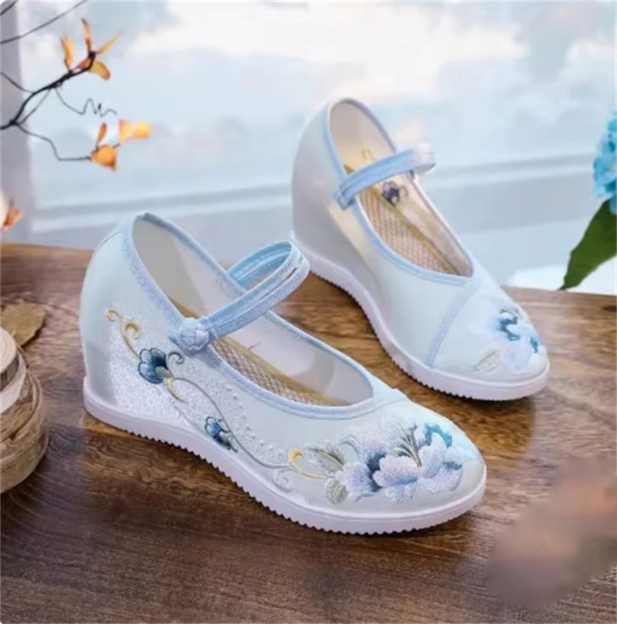 Anime Cosplay Schoenen Chinese Hanfu Schoenen Etnische Stijl Theekostuum Borduren Lente Zomer Ademend Verborgen Hakken Vrouwen Meisje