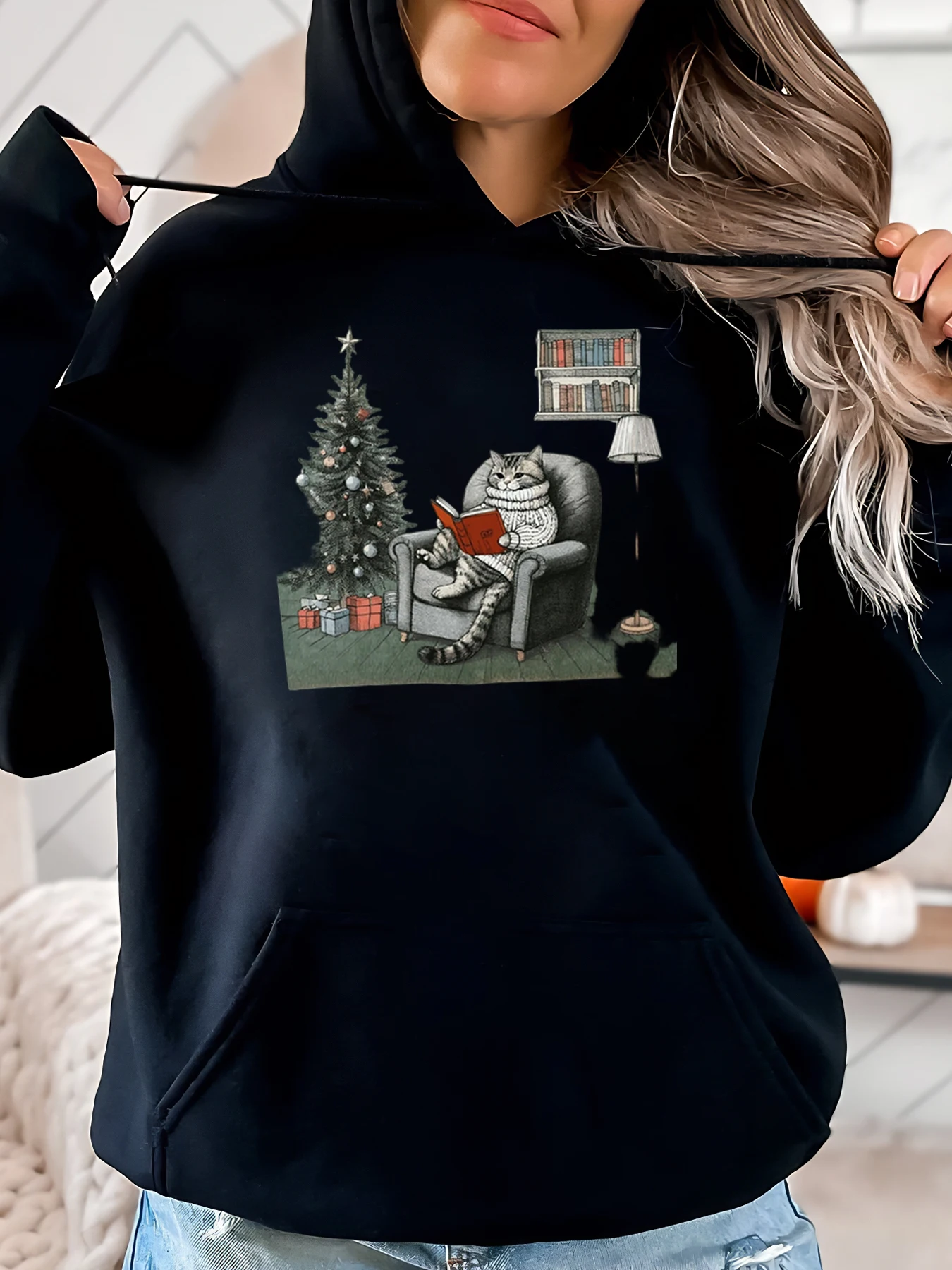 

Рождественская толстовка с капюшоном для чтения книг и дерева для женщин, уютная домашняя одежда, черная, больших размеров