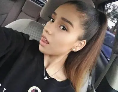 

New12V98000mAhmah Car Jump Starter Power Bank Portable Car Battery Booster Charger 12V Starting Device Diesel Car Starter