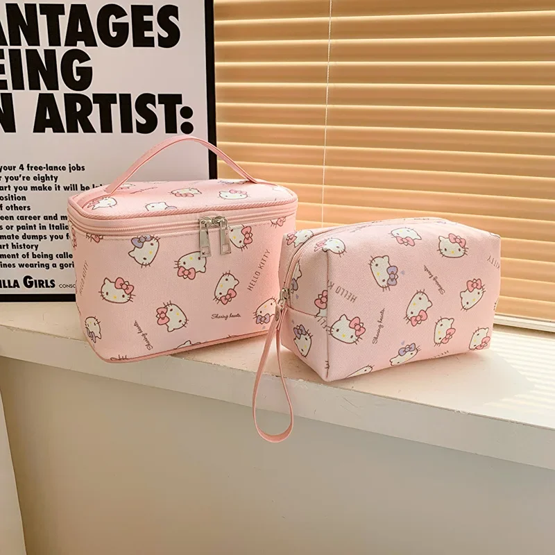 Tas Tote Kapasitas Besar Hello Kitty Baru 2025 Desain Cetak Lucu Organizer Perjalanan Portabel untuk Kosmetik Perlengkapan Mandi Penyimpanan Makeup