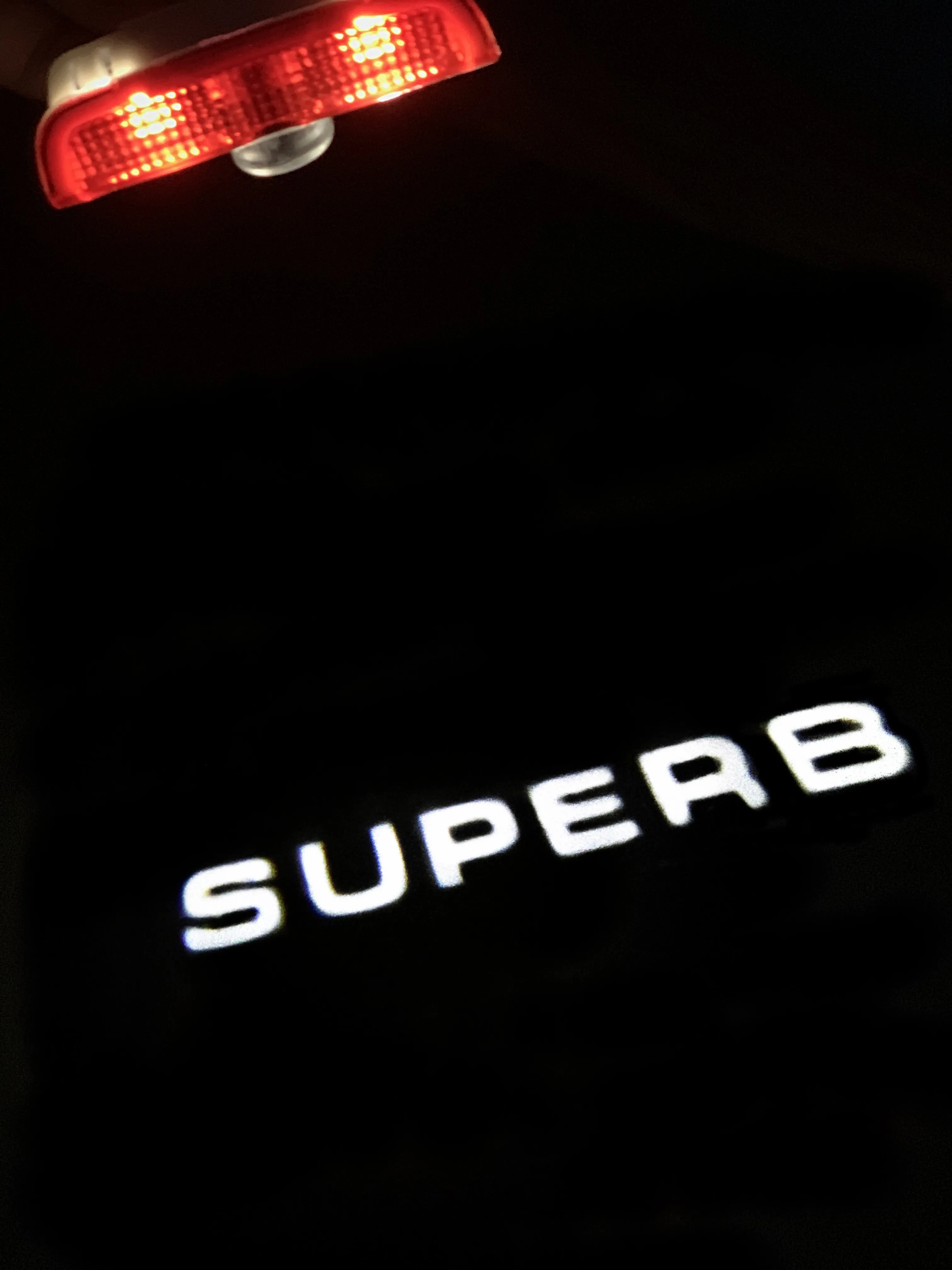 

2pcs Welcome Door Light Car Projector Lamp LED Courtesy Wireless Decoration Compatible For Skoda Superb 2 MK2 Superb 3 2009-2023