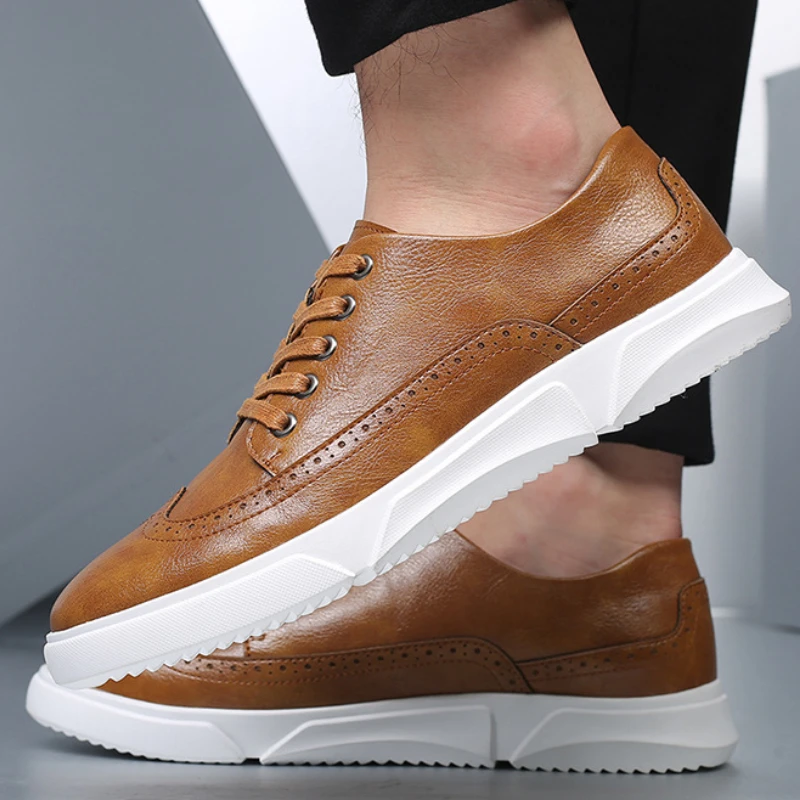 

Men Brogue Shoes Fashion Leather Board Shoe Breathable Autumn Comfortable Casual Shoes Outdoor Male Sneakers Tenis Masculino