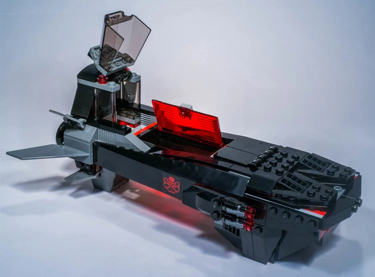 354 pezzi Super Fighter Revengers Iron Skull Sub Attack Deep Underwater Jet 07020 Building Blocks giocattolo compatibile con il modello