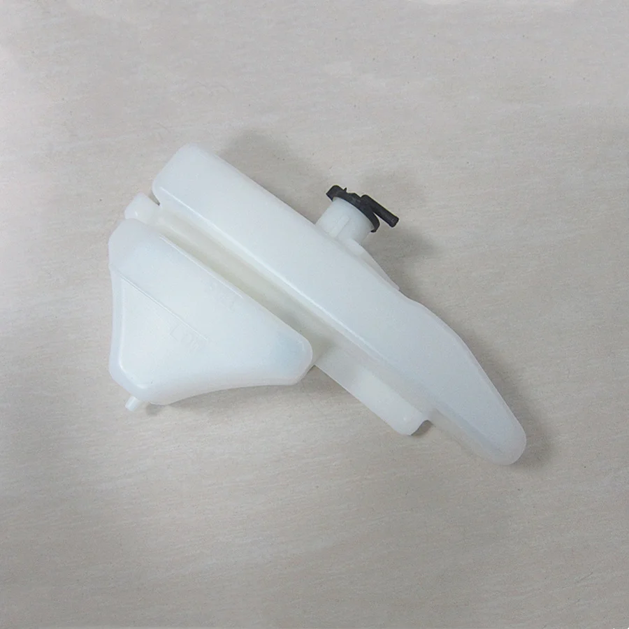 Car accessories LF4J-15-351 cooling system radiator expansion bottle for Mazda 6 GH Atenza 2.0 2007-2012