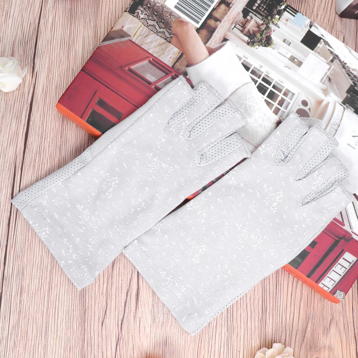 Gray Durable Cotton Half-Finger Gloves Skid Resistance Protective for Women Driving Work Outdoor Gloves Half-Finger