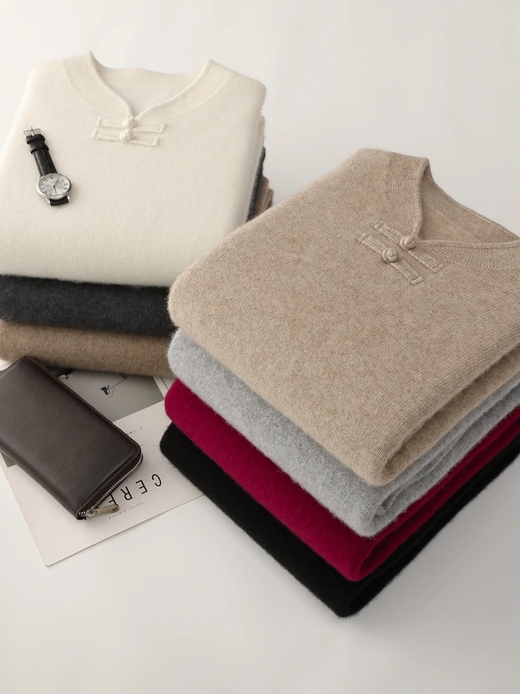 TLOML メンズ 100% メリノウールニットウェア レトロモックネックボタンウールプルオーバーセーター ソフトで暖かいカシミアセーター 中国風トップ