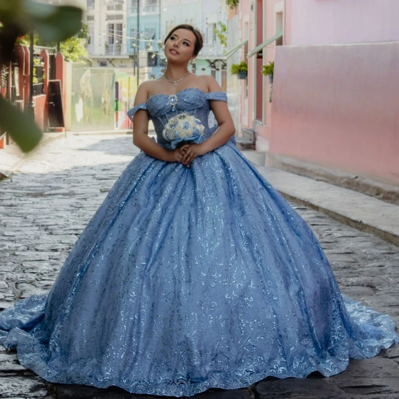 

Небесно-голубое блестящее платье для квинсеаньеры, бальное платье с открытыми плечами, с пайетками, аппликацией, кружевом, бисером и кристаллами, для дня рождения, вечеринки, на 16 лет