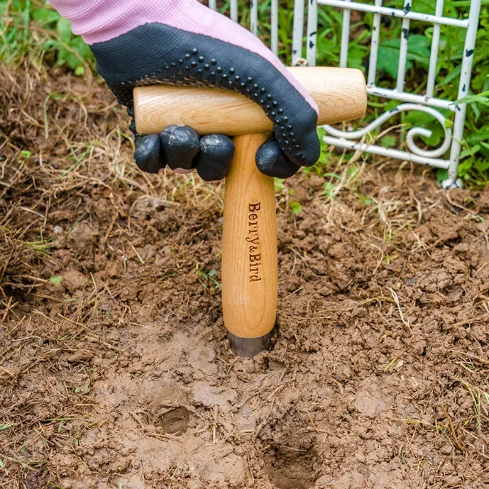 High Hardness Stainless Steel Garden Dibber Wooden Handle Planting Tool for Seed Sowing and Hole Punching Garden Hand Tools