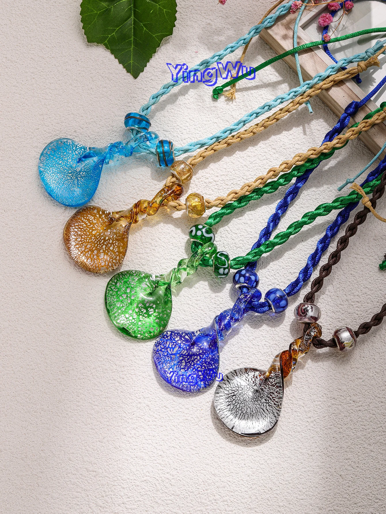 

Yingwu Wholesale 5pcs Murano Lampwork Glass Leaf Pendant Beauty Necklaces For Women's Gift